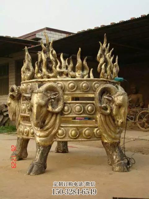 大东广场福鼎雕塑 抽象景观小品 烤漆雕塑 大东广场福鼎雕塑 抽象景观小品 烤漆雕塑