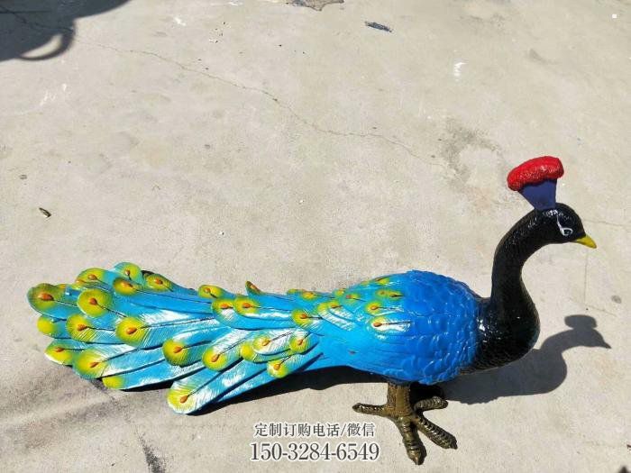 锦州彩绘孔雀雕塑制作选用,景区案例,动物美陈雕塑 锦州彩绘孔雀雕塑制作选用,景区案例,动物美陈雕塑